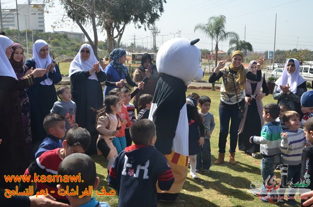 فيديو: صف الفراشات يطير كالفراشات في احضان منتزه عبد الكريم قاسم 